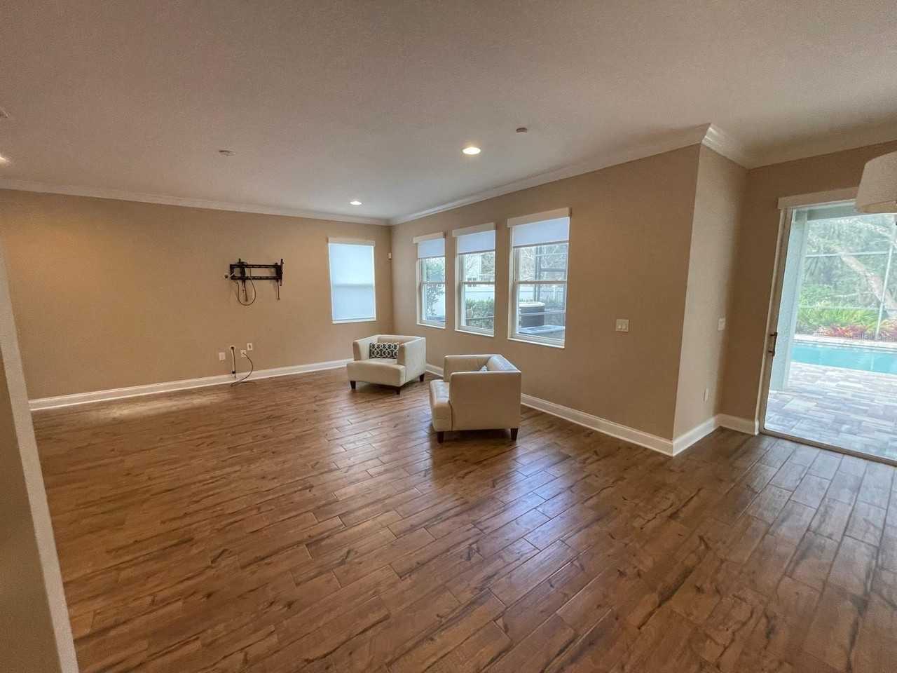 2745 Peony Dr - Photo 4 of 50