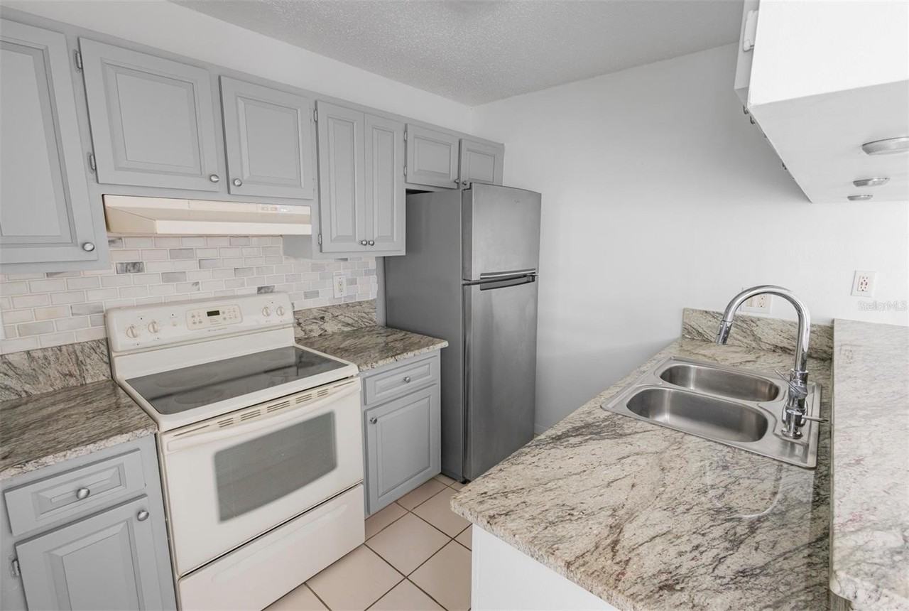 1834 Bough Ave #1 - Photo 7 of 28