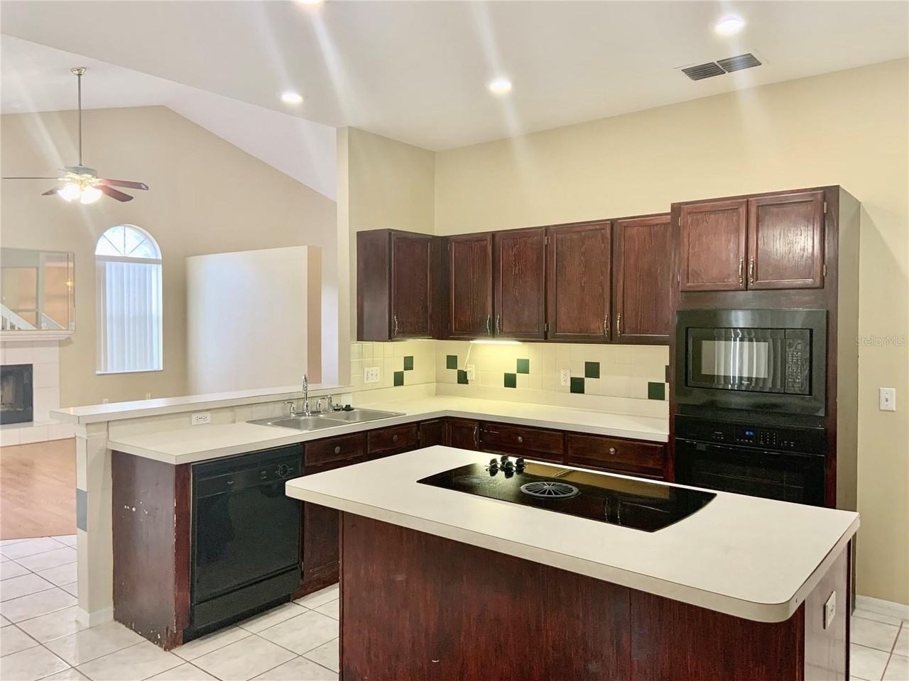 3878 Kingston Oaks Cv - Photo 6 of 17