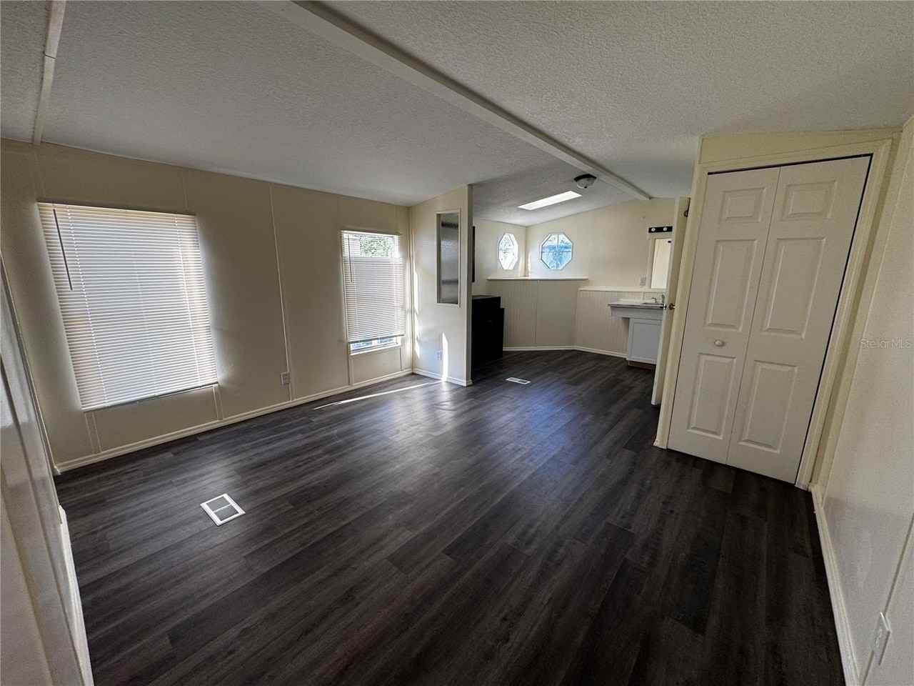1001 Ne 77th St #25 - Photo 6 of 11