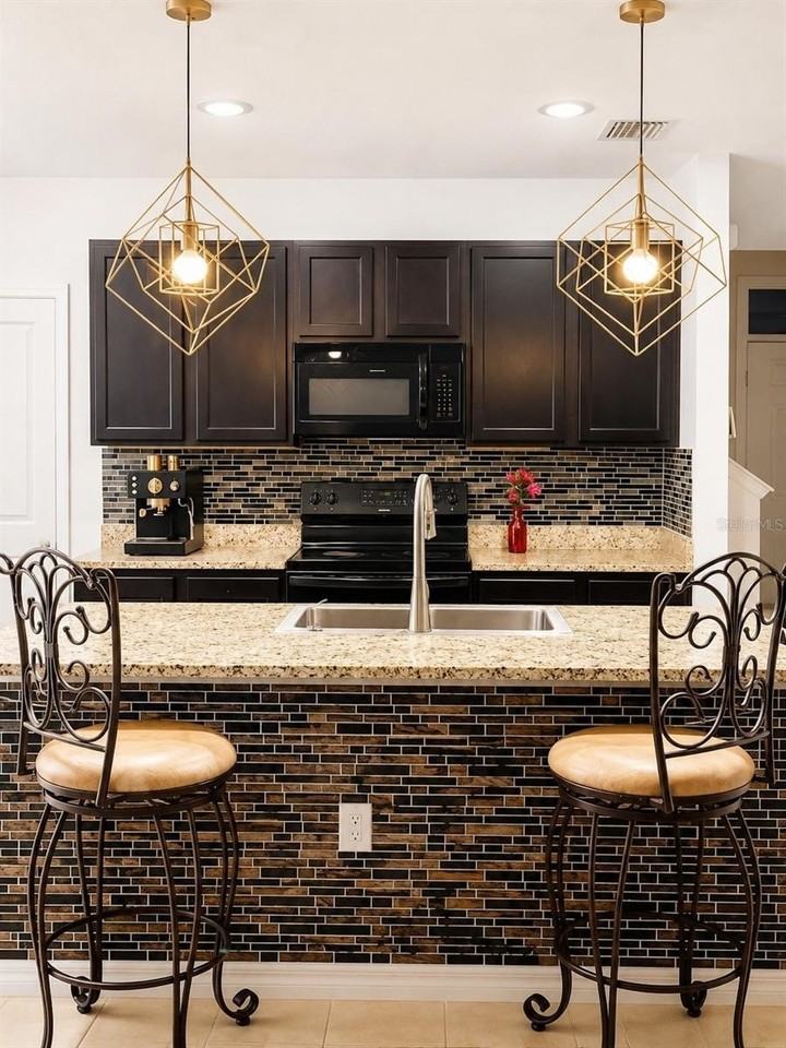 32649 Pez Landing Ln - Photo 6 of 25