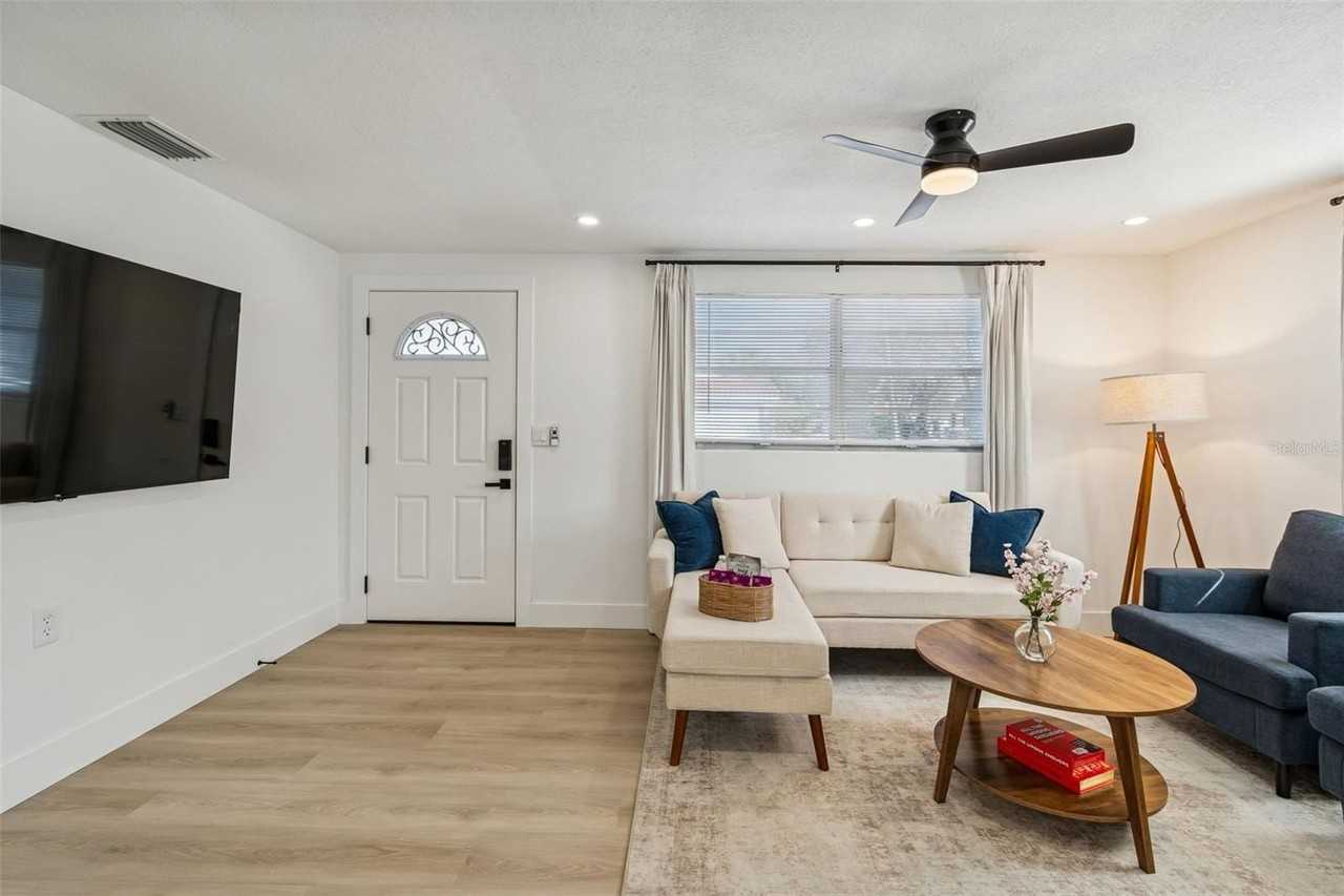 13264 120th Ln - Photo 7 of 50