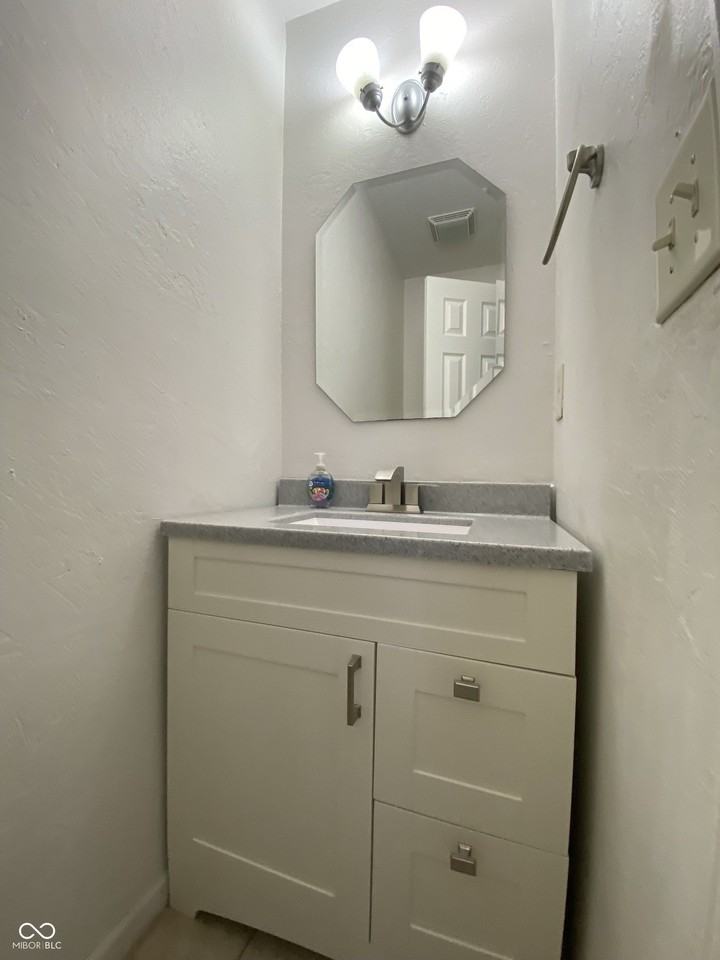 1124 Keeneland Ct - Photo 6 of 7