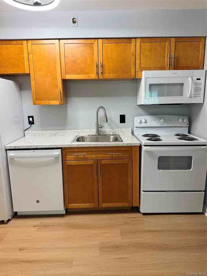 810 Blooming Grove Tpke #2 - Photo 2 of 17