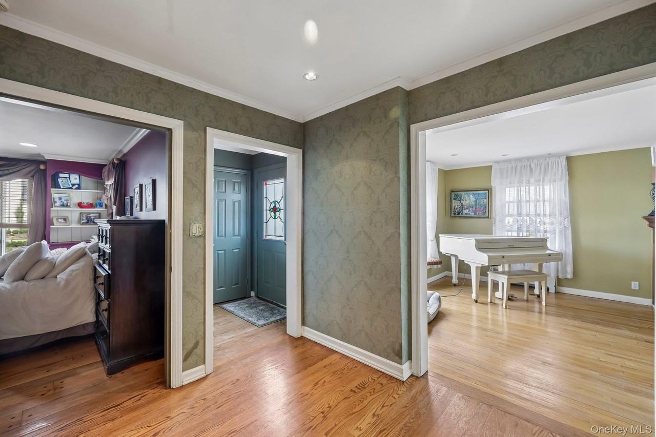 1304 Harbor Rd - Photo 4 of 43