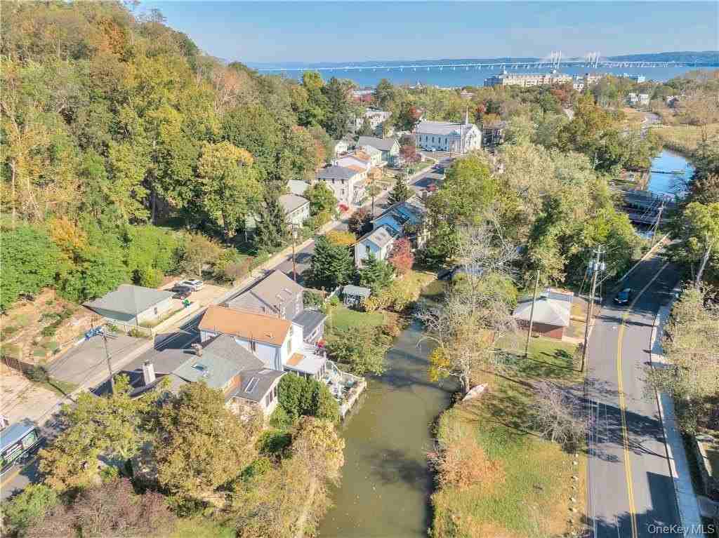 351 Piermont Ave - Photo 5 of 39