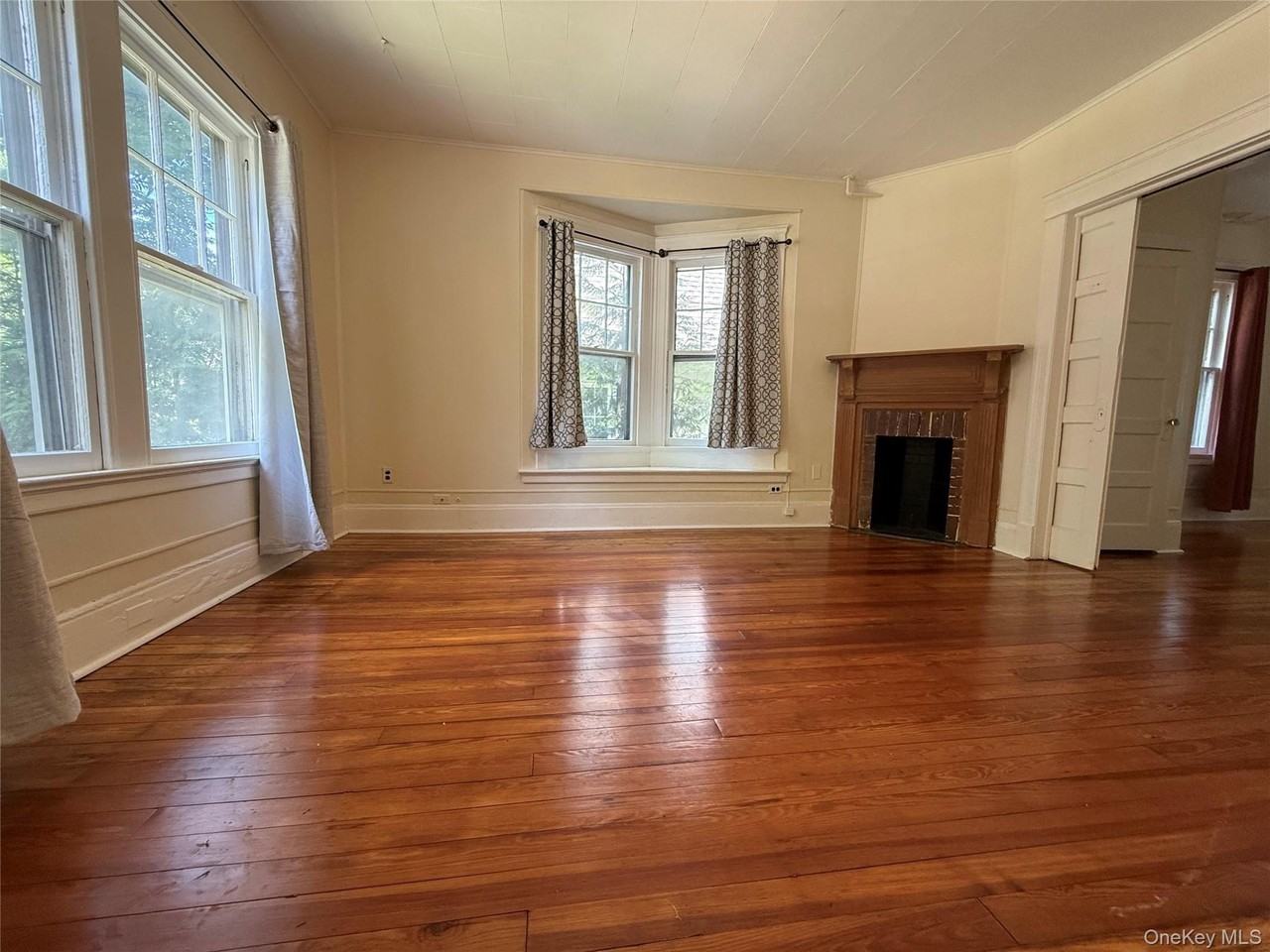 103 S Broadway #103 - Photo 4 of 12