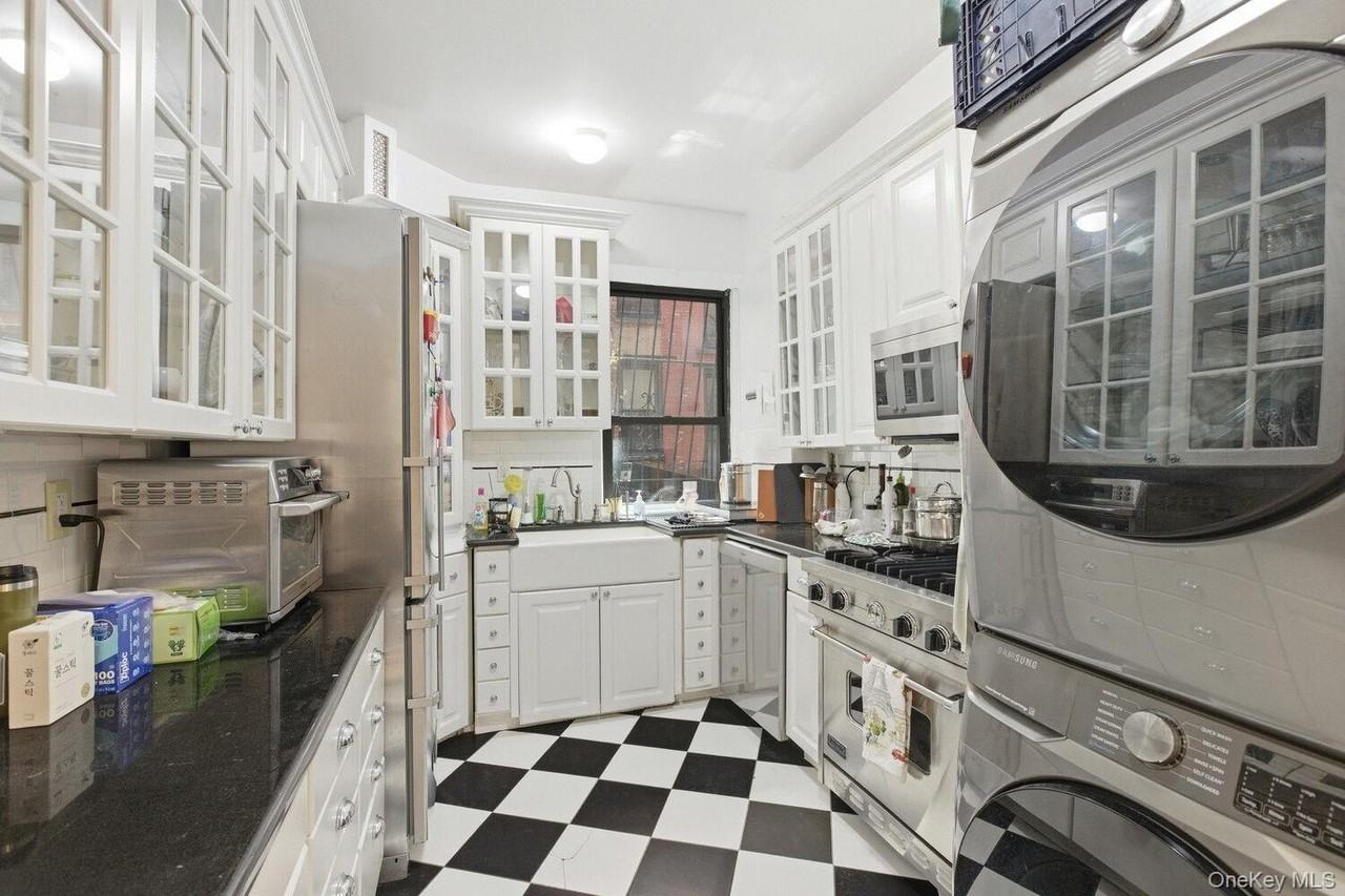 31 Tiemann Pl #7 - Photo 6 of 6