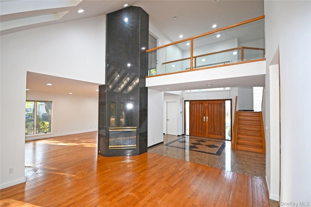 24 Warwick Rd - Photo 2 of 36