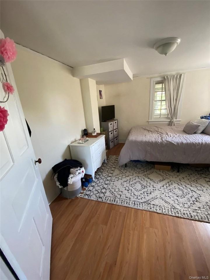 81 Cedar St - Photo 3 of 19