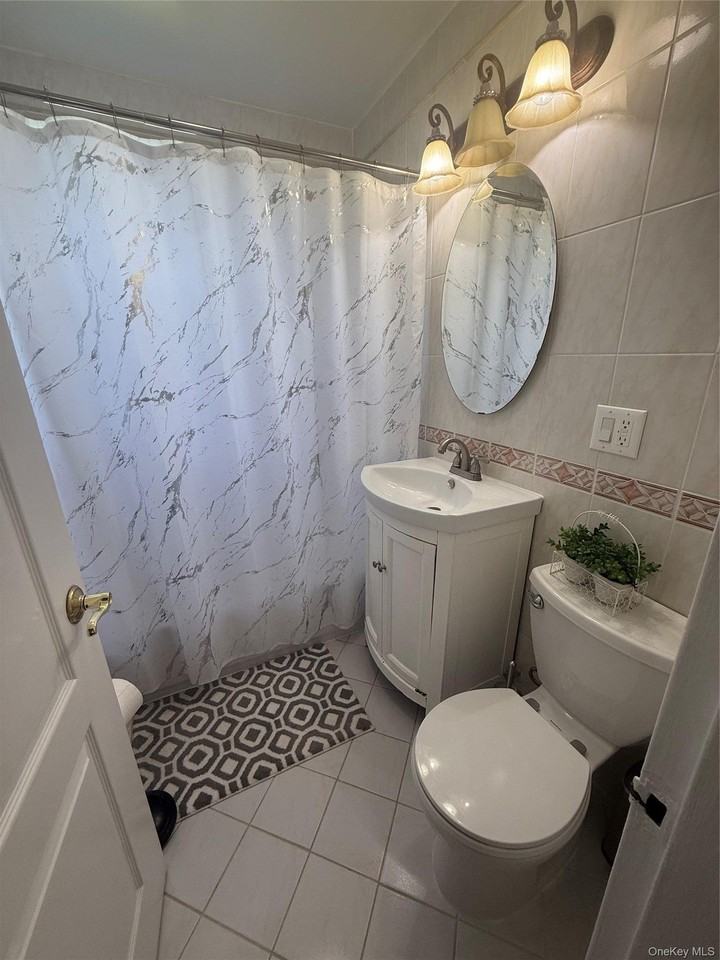 42 Winchester Ave #2A - Photo 3 of 9
