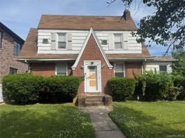 featured image of 203 Rockaway Pkwy #2ndFL