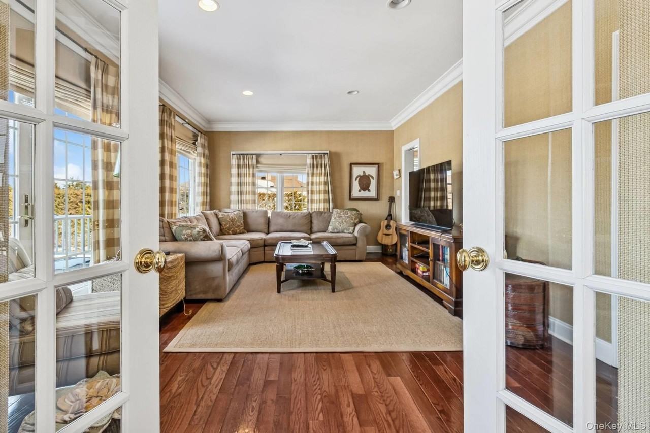 23 Meadow Ln - Photo 6 of 50