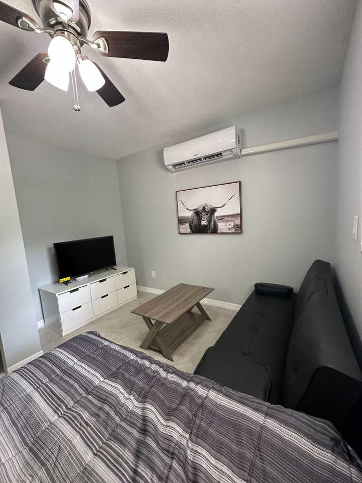 N Bryan Cir - Photo 2 of 8
