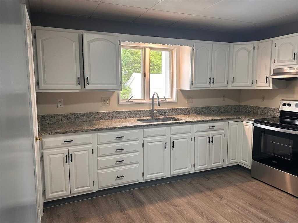 440 Moraine St #1 - Photo 4 of 12