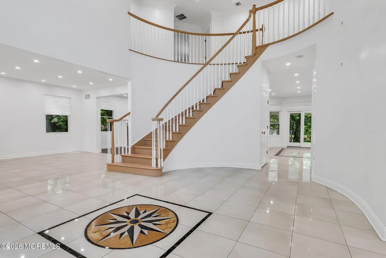 39 Arnold Blvd - Photo 5 of 50