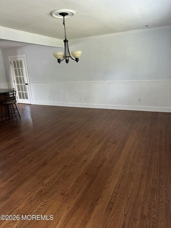 53 Arlene Dr - Photo 5 of 18