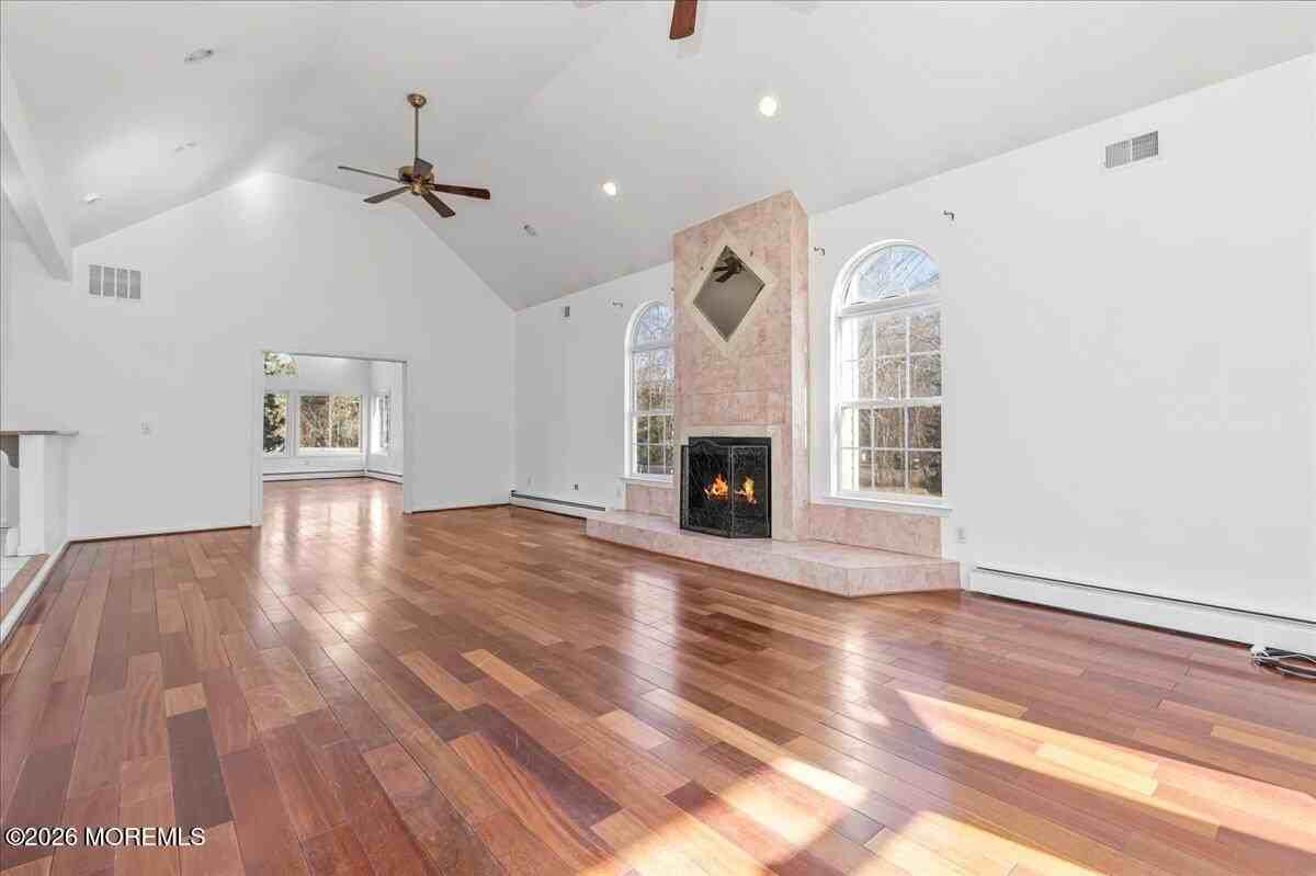 257 Ford Rd - Photo 4 of 45