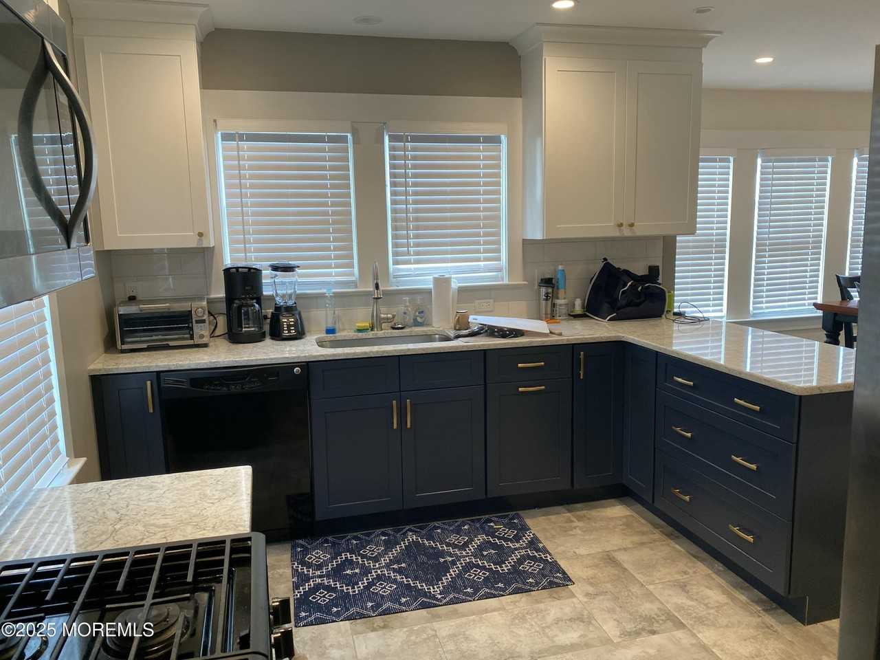 119 18th Ave - Photo 5 of 14