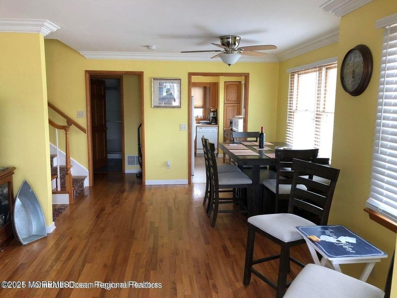 115 15th Ave - Photo 3 of 10