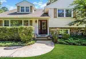 411 Butterfly Rd - Photo 3 of 26