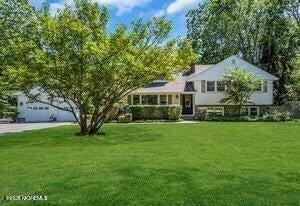 411 Butterfly Rd - Photo 4 of 26