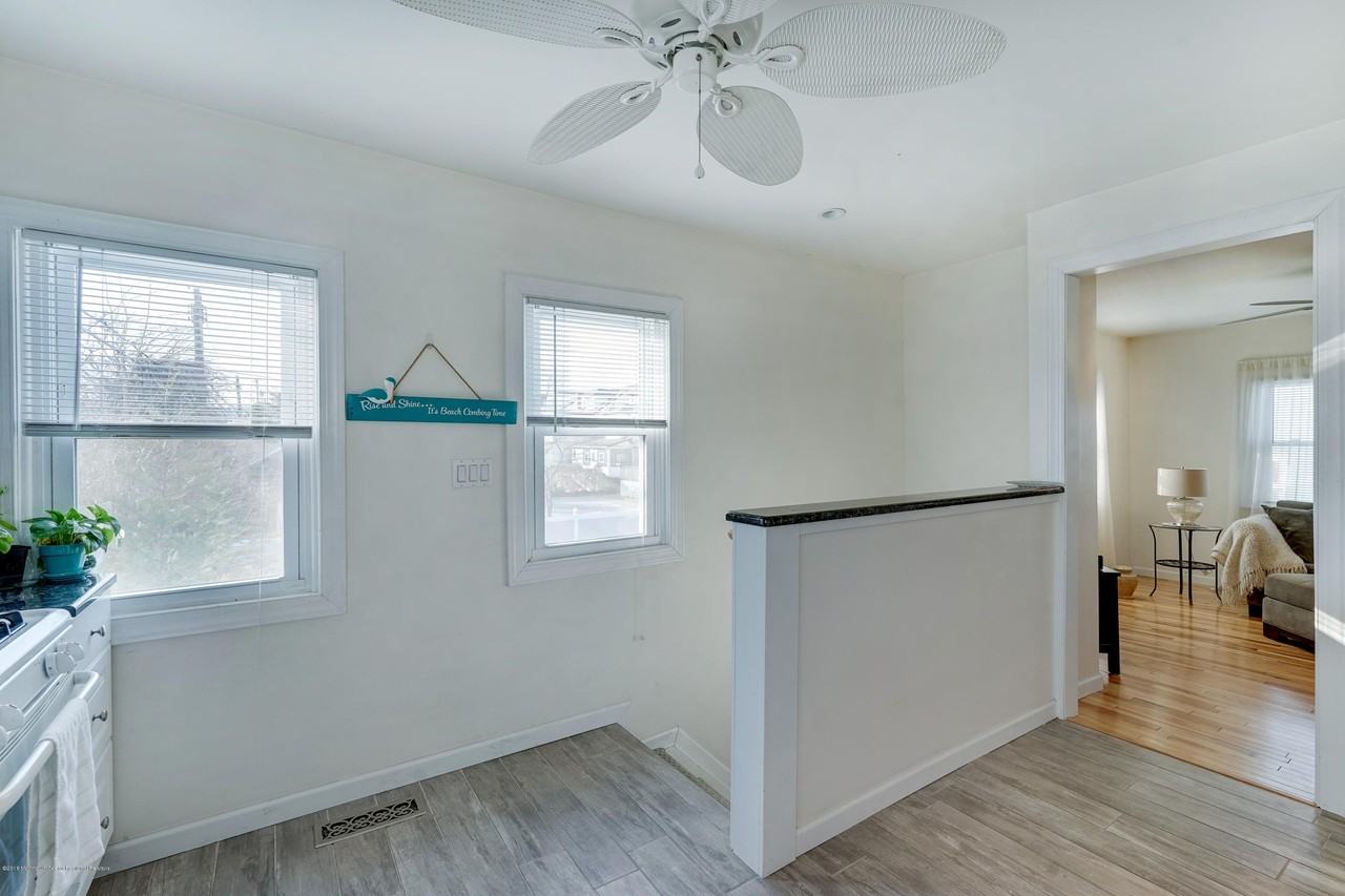 511 8th Ave #REAR - Photo 7 of 12