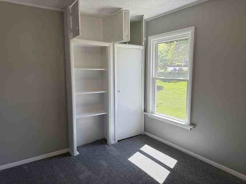 515 State St - Photo 5 of 22