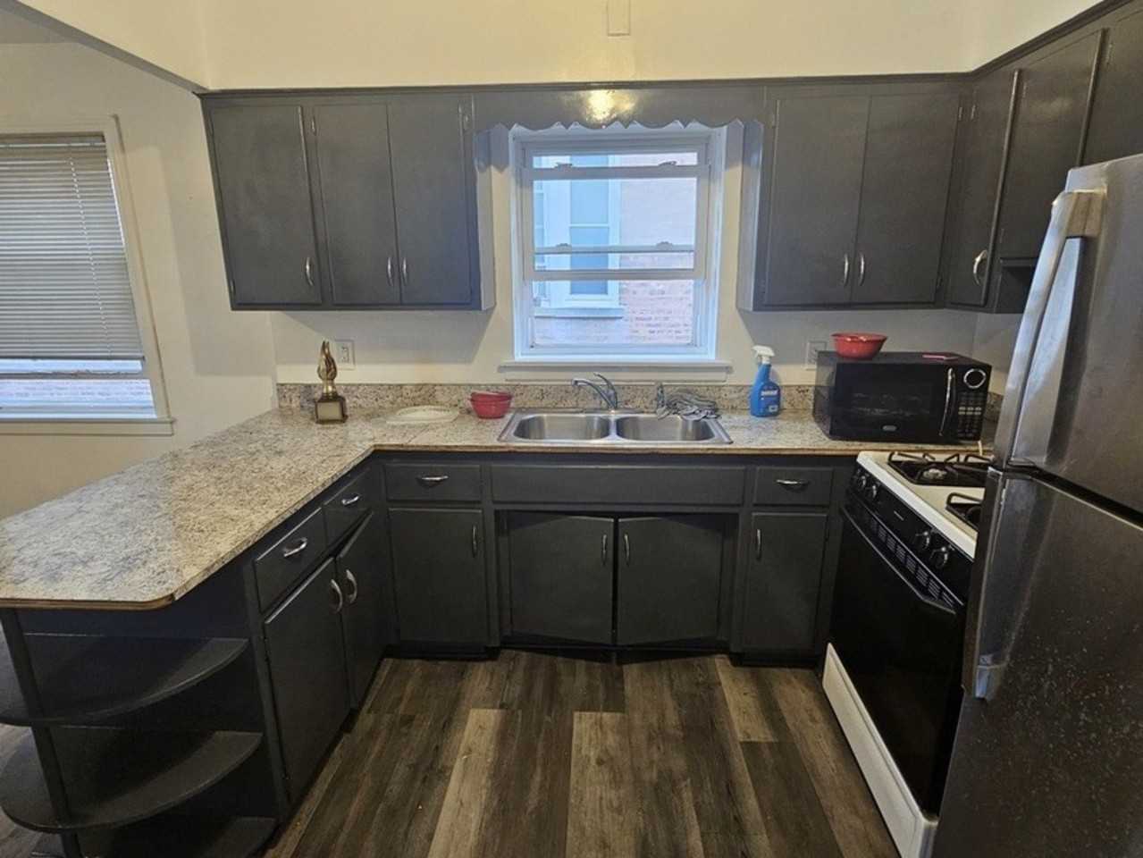4933 Louise St #1 - Photo 3 of 16
