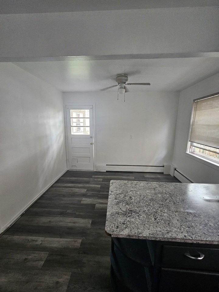 4933 Louise St #1 - Photo 4 of 16