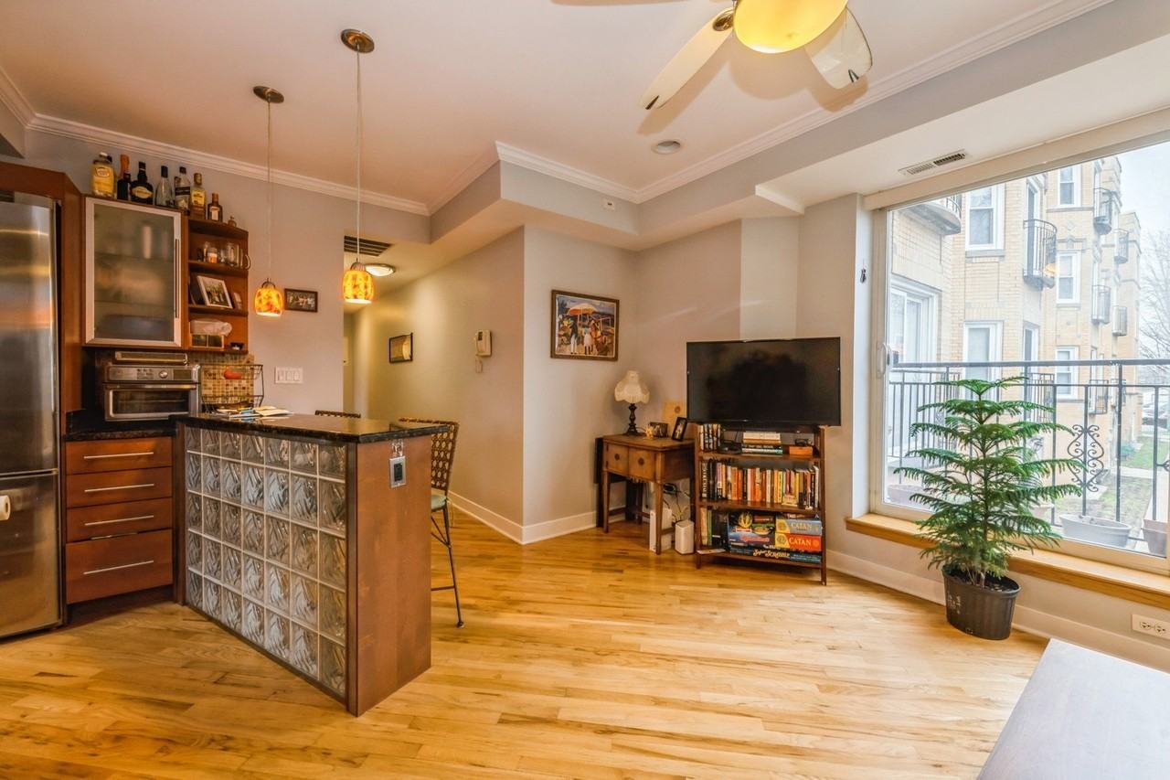 3914 N Kedvale Ave #1 - Photo 3 of 10