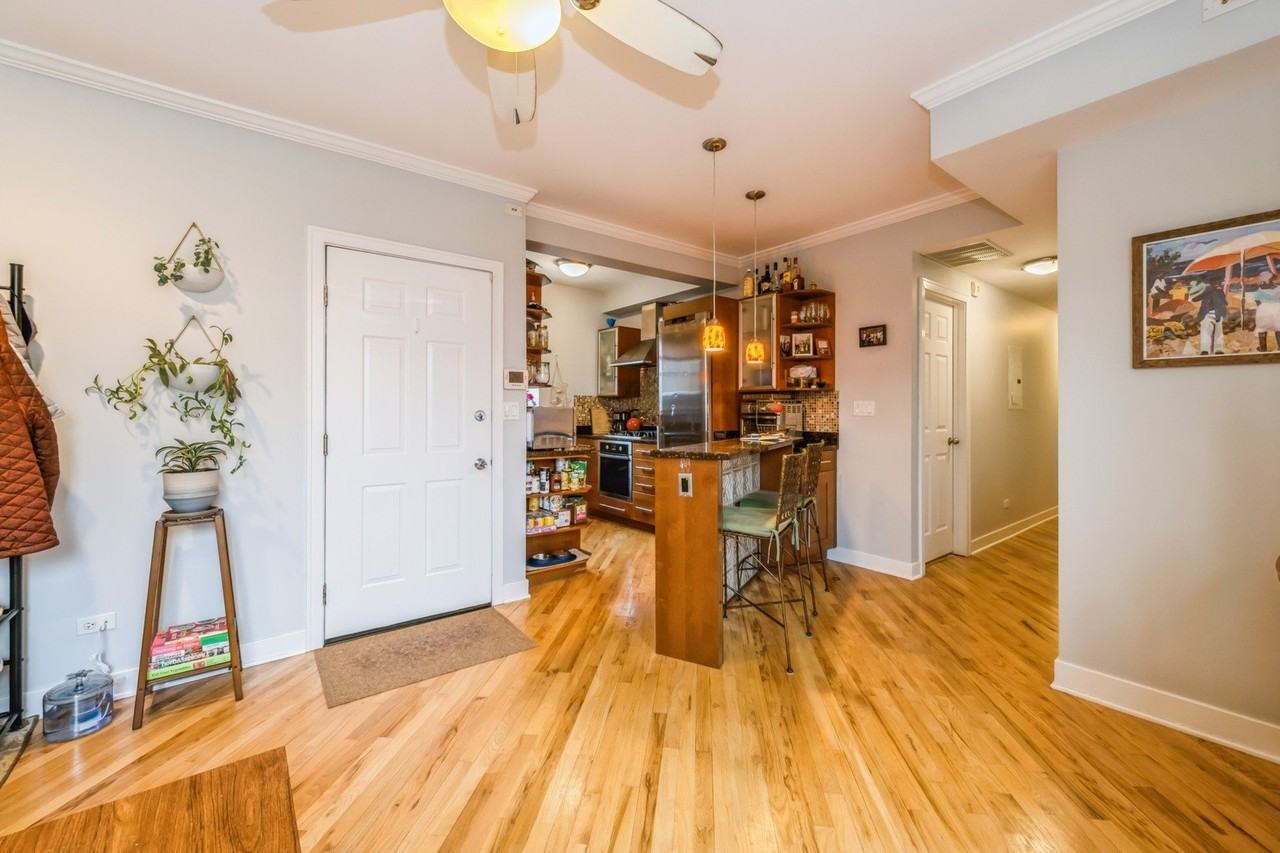 3914 N Kedvale Ave #1 - Photo 4 of 10