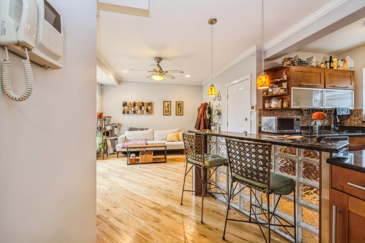 3914 N Kedvale Ave #1 - Photo 6 of 10
