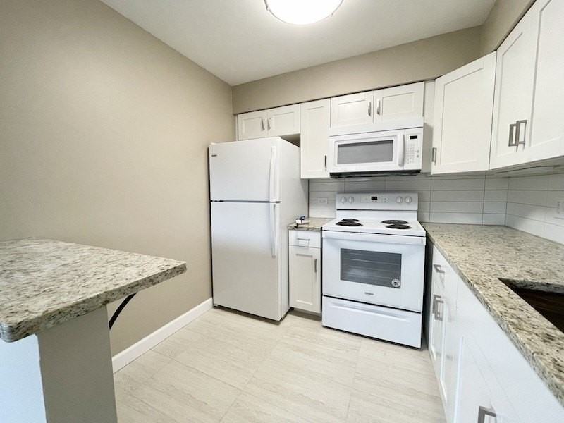 830 Waterview Cir #3 - Photo 3 of 11