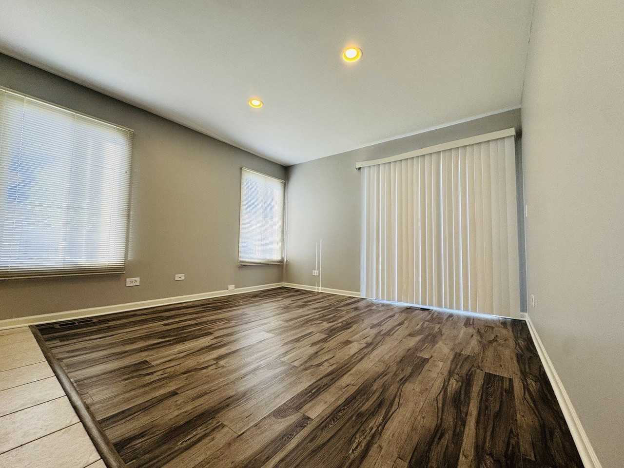 7037 Yorkshire Dr - Photo 4 of 12