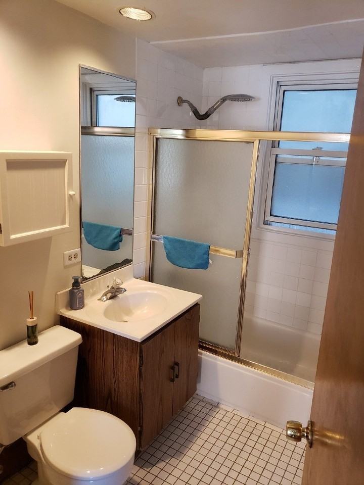 1435 W Diversey Pkwy #1 - Photo 7 of 7