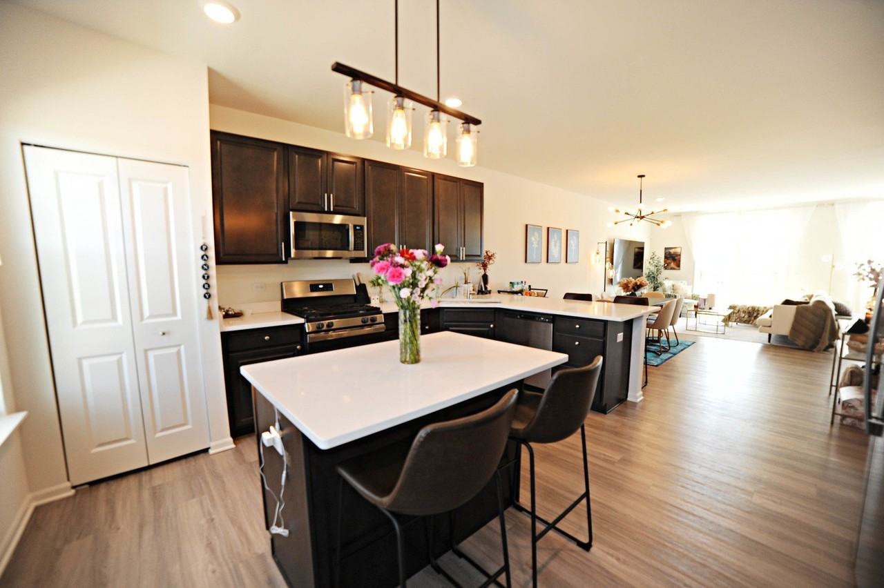 530 Cimmaron Cir - Photo 7 of 21