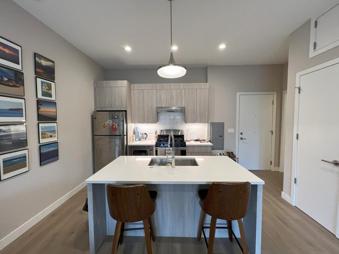 3757 N Sheffield Ave #104 - Photo 3 of 14