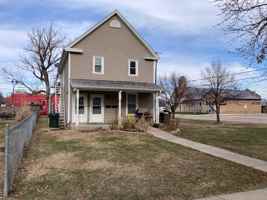 featured image of 224 E 24th St #1