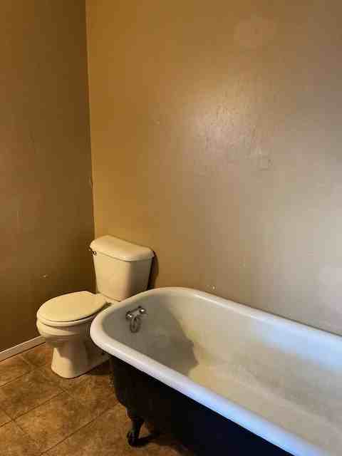 224 E 24th St #1 - Photo 3 of 9