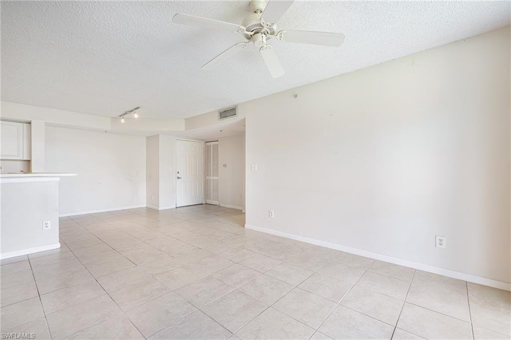 1265 Wildwood Lakes Blvd #106 - Photo 5 of 35