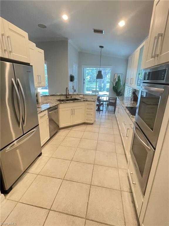 12832 Brynwood Way - Photo 3 of 23