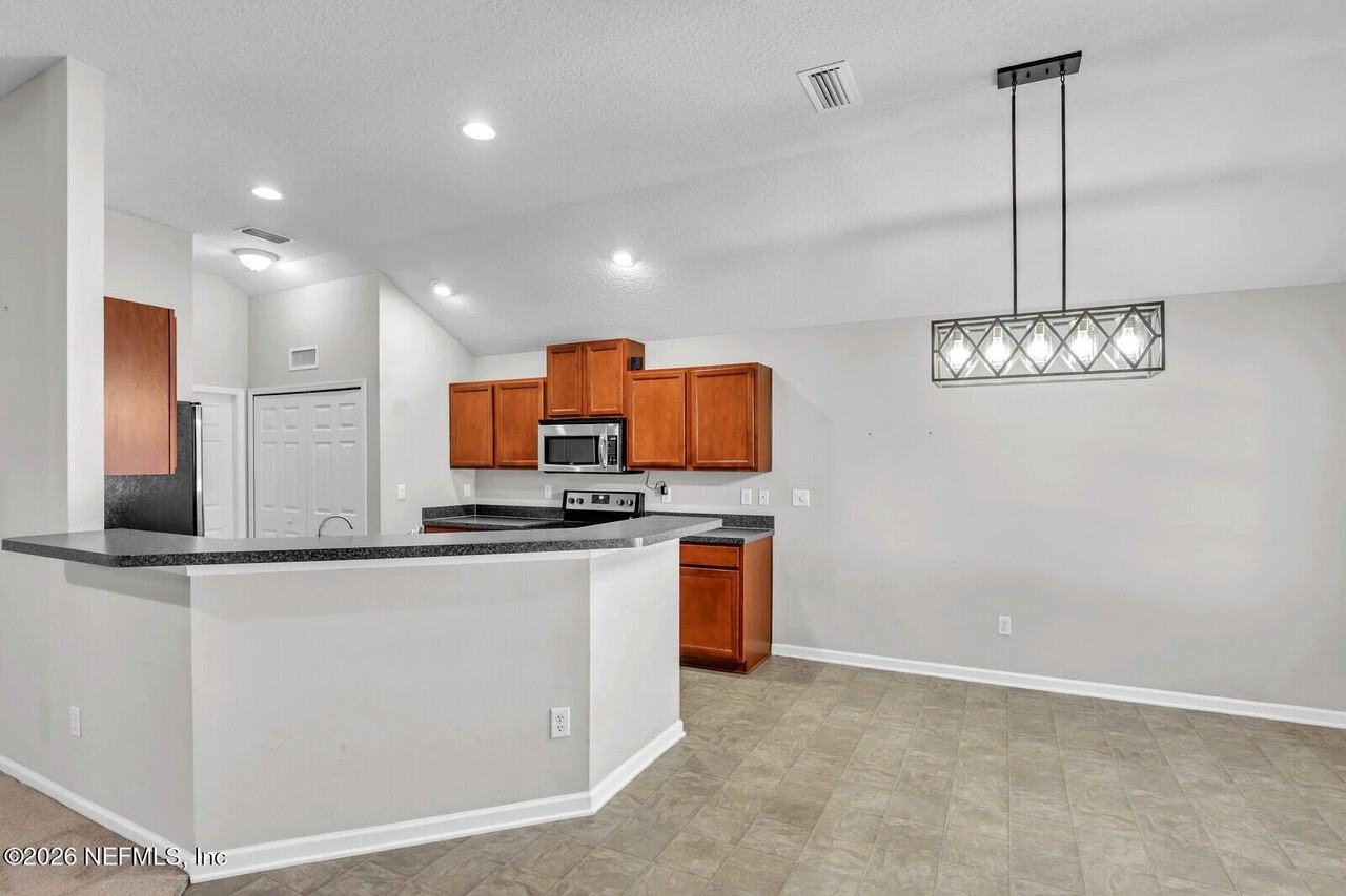 4892 Monroe Forest Dr - Photo 4 of 17
