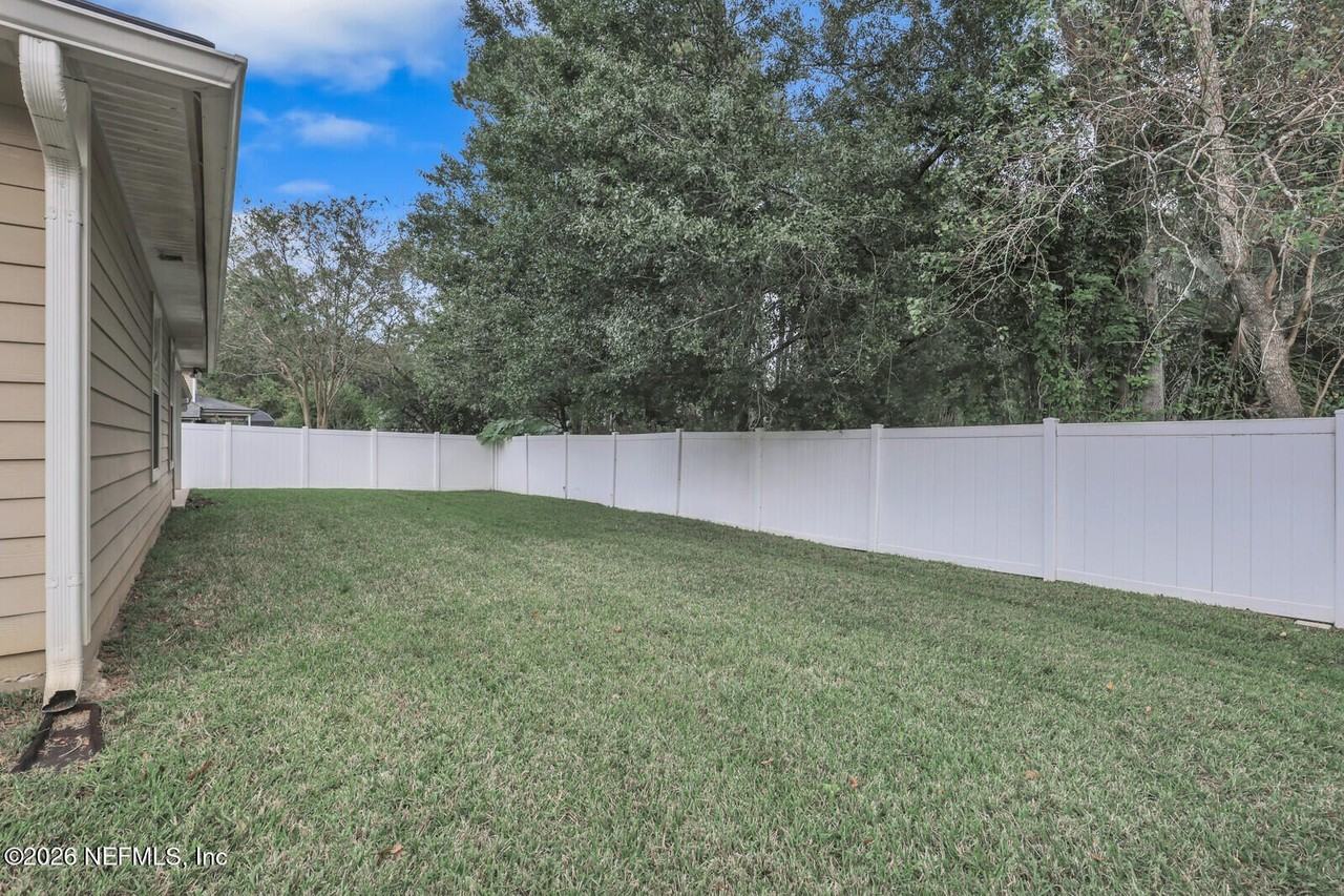 4892 Monroe Forest Dr - Photo 7 of 17