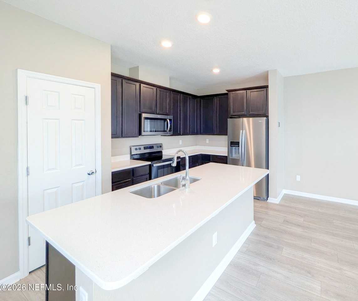 9868 Fiddleback Ln - Photo 3 of 21