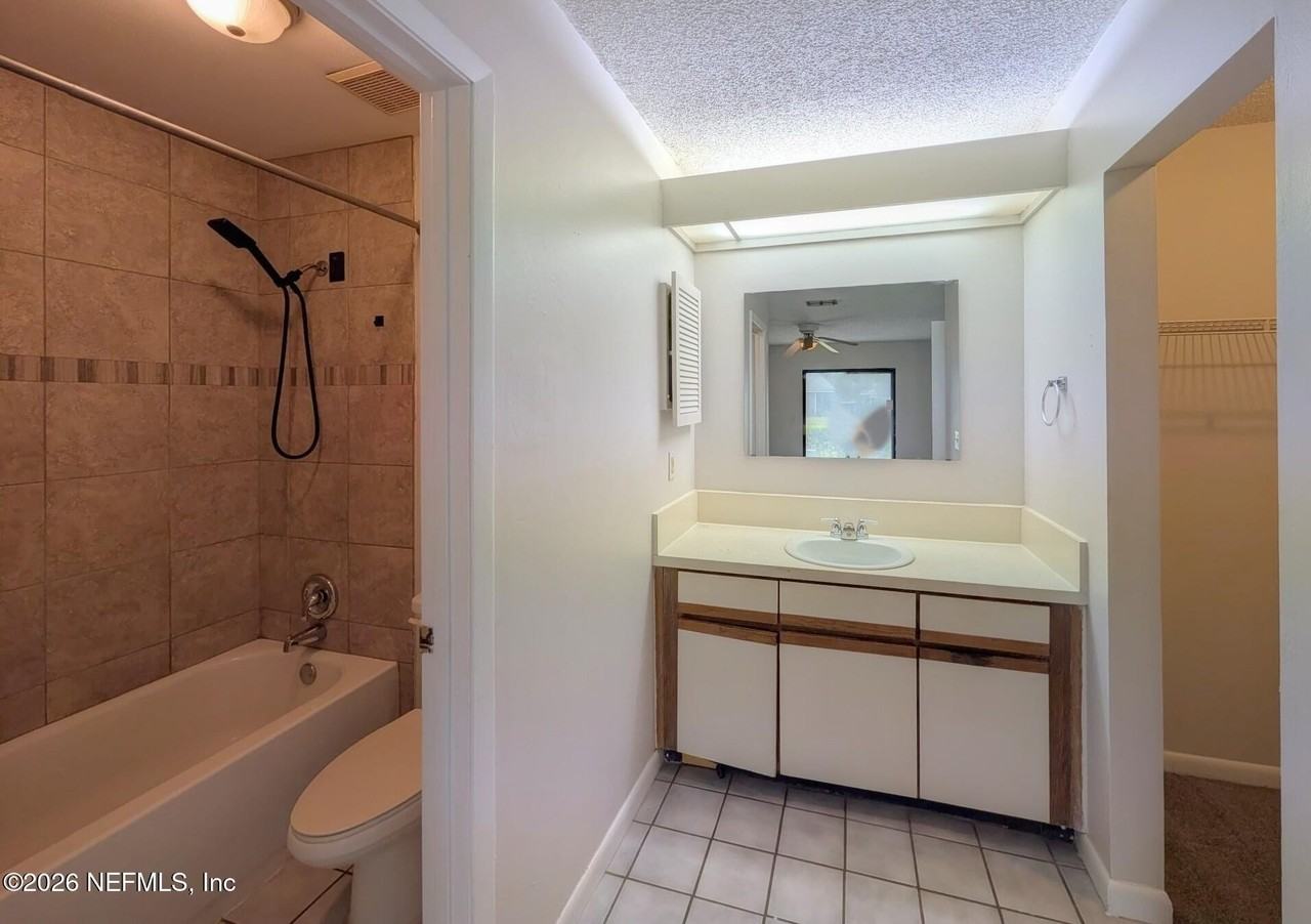 8412 Long Meadow Cir N - Photo 7 of 14