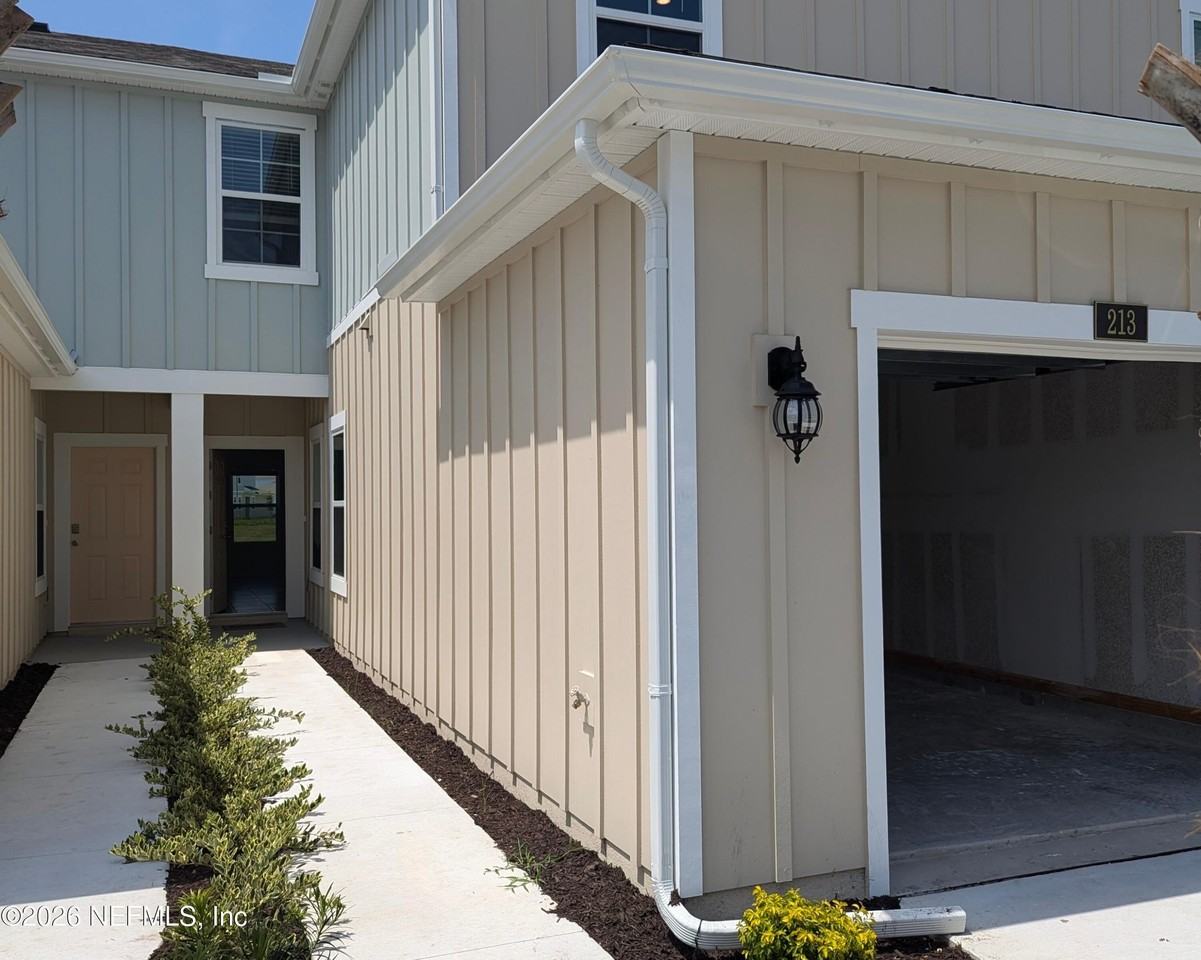 213 Tidal Beach Ave - Photo 3 of 41