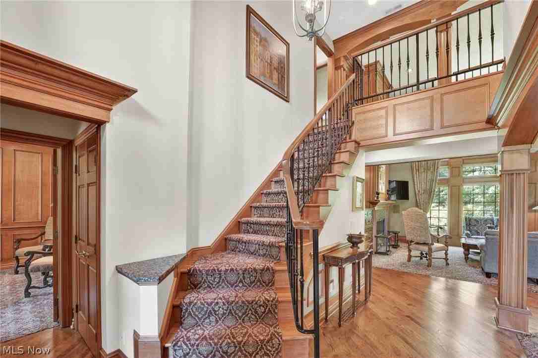 29998 Hilliard Blvd - Photo 3 of 23