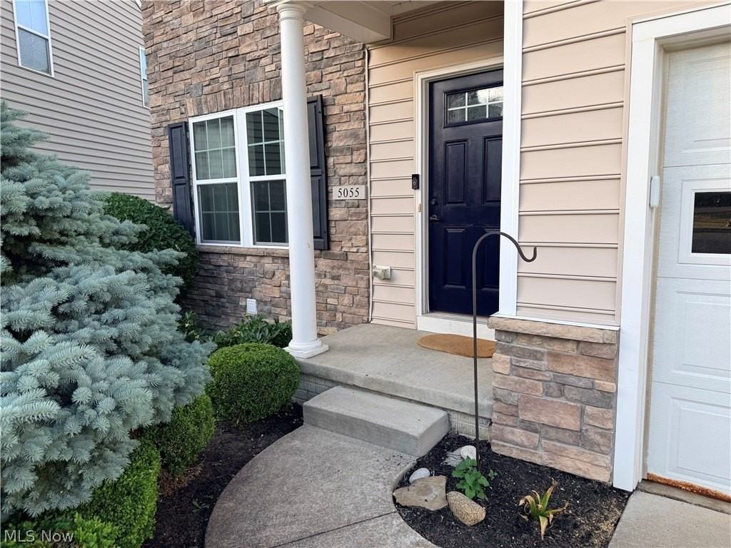 5055 Lake Forest Dr - Photo 2 of 33