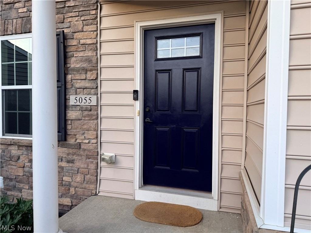 5055 Lake Forest Dr - Photo 3 of 33